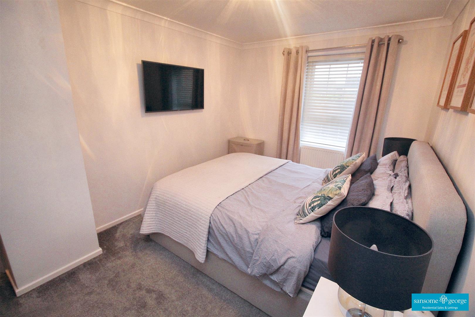 Minton Close, Tilehurst